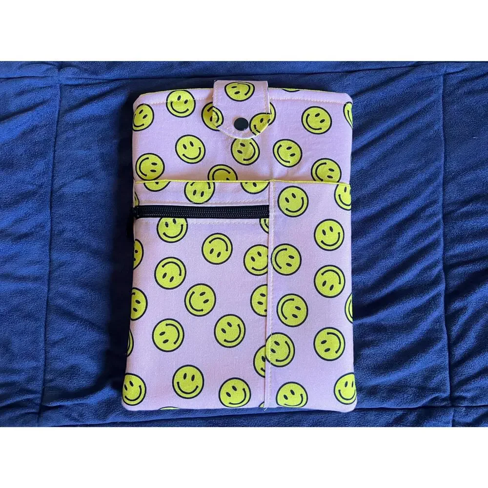 NWOT Smiley Faces, Small Book Sleeve, Front Zipper Pocket, Corner Bookmark